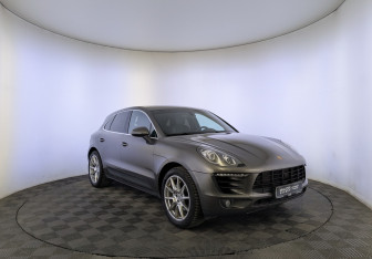 Подержанный автомобиль Porsche Macan 2014 года (3 фото)