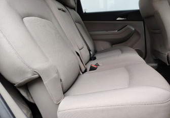 Подержанный автомобиль Chevrolet Orlando 2011 года (11 фото)