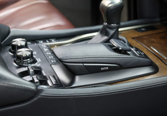 Подержанный автомобиль Lexus LX 2019 года (18 фото)