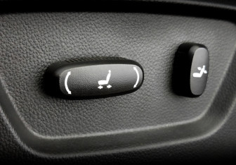 Подержанный автомобиль Opel Antara 2013 года (21 фото)