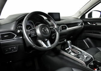 Подержанный автомобиль Mazda CX-5 2021 года (11 фото)