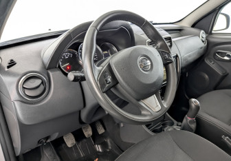 Подержанный автомобиль Nissan Terrano 2021 года (16 фото)