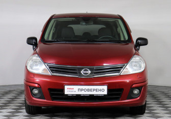 Подержанный автомобиль Nissan Tiida Hatchback 2012 года (2 фото)