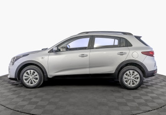 Подержанный автомобиль Kia Rio Hatchback 2021 года (8 фото)