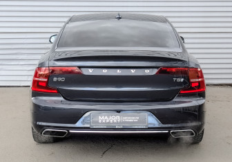 Подержанный автомобиль Volvo S90 2017 года (6 фото)