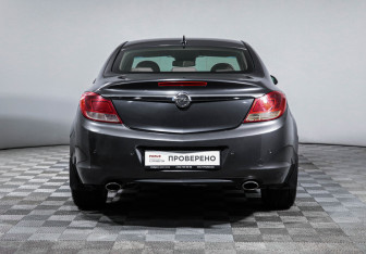 Подержанный автомобиль Opel Insignia Sedan 2010 года (6 фото)