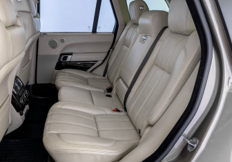 Подержанный автомобиль Land Rover Range Rover 2015 года (12 фото)