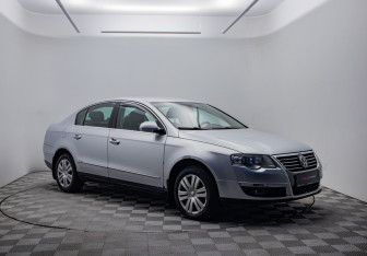 Подержанный автомобиль Volkswagen Passat Sedan 2008 года (3 фото)