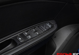 Подержанный автомобиль Renault Arkana 2021 года (17 фото)