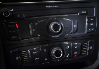 Подержанный автомобиль Audi A5 Coupe 2009 года (19 фото)