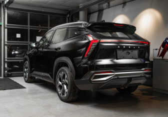 Новый Geely Atlas 2025 (5 фото)