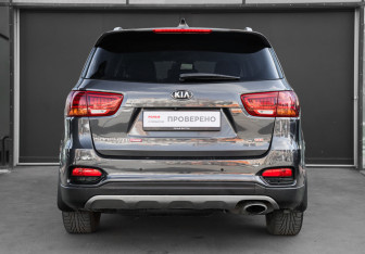 Подержанный автомобиль Kia Sorento 2018 года (5 фото)
