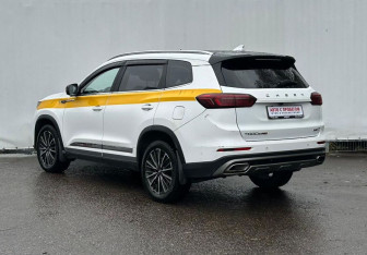 Подержанный автомобиль Chery Tiggo 8 Pro 2023 года (7 фото)