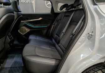 Подержанный автомобиль Exeed TXL 2023 года (18 фото)