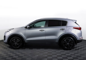 Подержанный автомобиль Kia Sportage 2017 года (8 фото)
