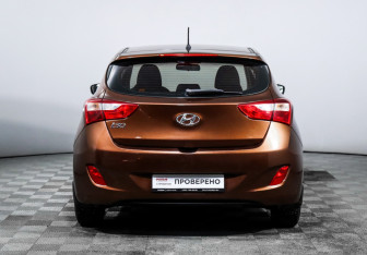 Подержанный автомобиль Hyundai i30 Hatchback 2012 года (6 фото)