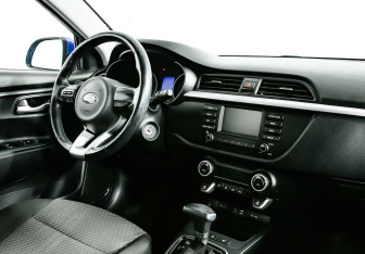 Подержанный автомобиль Kia Rio Hatchback 2019 года (7 фото)