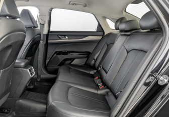 Подержанный автомобиль Kia K5 2020 года (12 фото)