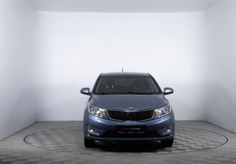 Подержанный автомобиль Kia Rio Hatchback 2013 года (2 фото)