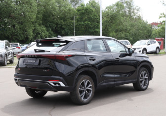 Подержанный автомобиль Omoda C5 2024 года (5 фото)