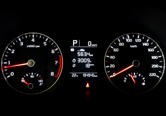 Подержанный автомобиль Kia Rio Hatchback 2021 года (13 фото)