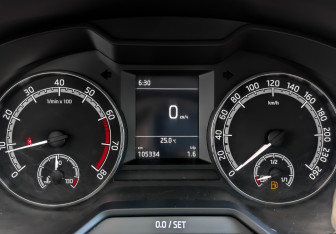 Подержанный автомобиль Skoda Octavia Liftback 2019 года (16 фото)
