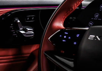 Подержанный автомобиль Exeed RX 2023 года (19 фото)