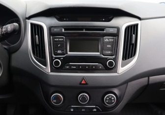 Подержанный автомобиль Hyundai Creta 2017 года (19 фото)