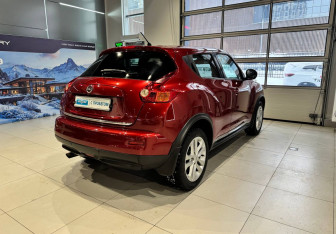Подержанный автомобиль Nissan Juke 2011 года (4 фото)
