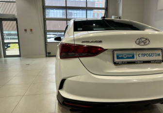 Подержанный автомобиль Hyundai Solaris Sedan 2020 года (9 фото)
