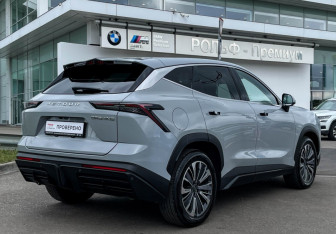 Подержанный автомобиль Jetour Dashing 2023 года (5 фото)