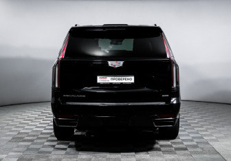 Подержанный автомобиль Cadillac Escalade Suv 2021 года (6 фото)