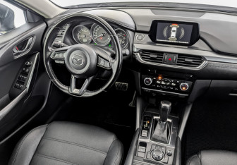 Подержанный автомобиль Mazda 6 Sedan 2018 года (29 фото)