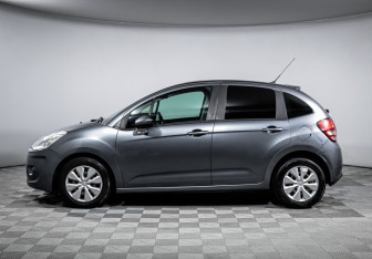 Подержанный автомобиль Citroen C3 Hatchback 2011 года (8 фото)