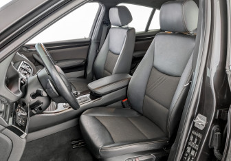 Подержанный автомобиль BMW X4 2018 года (20 фото)