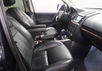 Подержанный автомобиль Land Rover Freelander 2011 года (11 фото)