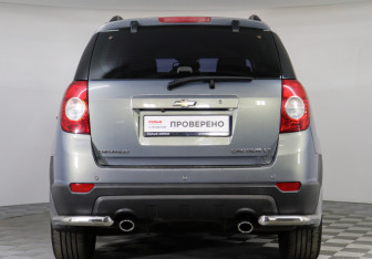 Подержанный автомобиль Chevrolet Captiva 2013 года (6 фото)