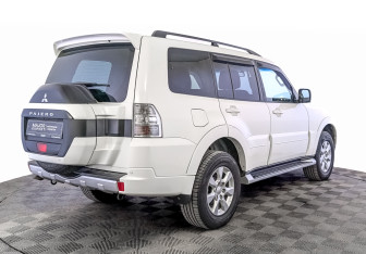 Подержанный автомобиль Mitsubishi Pajero 2018 года (5 фото)