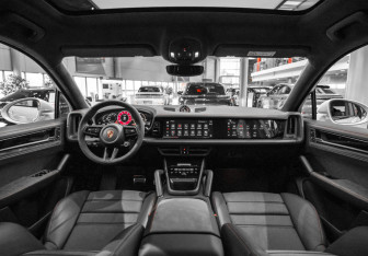 Новый Porsche Cayenne 2025 (14 фото)