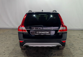 Подержанный автомобиль Volvo XC70 2014 года (5 фото)