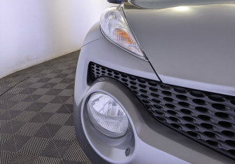 Подержанный автомобиль Nissan Juke 2013 года (17 фото)