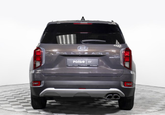 Подержанный автомобиль Hyundai Palisade 2021 года (6 фото)