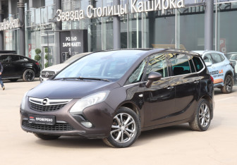 Подержанный автомобиль Opel Zafira Compactvan 2013 года (17 фото)