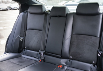 Подержанный автомобиль Toyota Camry Sedan 2024 года (16 фото)