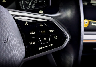 Подержанный автомобиль Volkswagen Touareg 2021 года (30 фото)