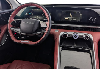 Подержанный автомобиль Exeed RX 2023 года (27 фото)