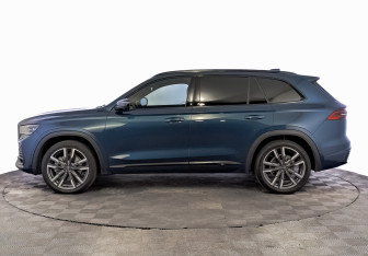 Подержанный автомобиль Geely Monjaro 2023 года (8 фото)