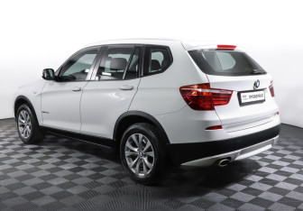 Подержанный автомобиль BMW X3 2013 года (7 фото)