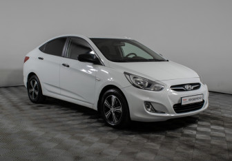 Подержанный автомобиль Hyundai Solaris Sedan 2011 года (3 фото)