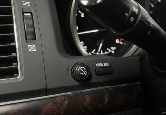 Подержанный автомобиль Toyota Land Cruiser Suv 2014 года (33 фото)